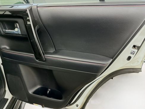 Used 2017 Toyota 4Runner TRD Off-Road Premium image 32