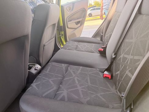 Used 2011 Ford Fiesta SE w/ 203A Rapid Spec Order Code FWD image 8