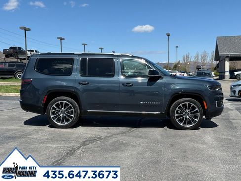 Used 2023 Jeep Wagoneer Series III w/ Premium Group I AWD/4WD image 6