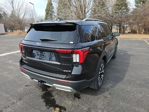 Used 2025 Ford Explorer Platinum w/ LUX Leather Package image 6