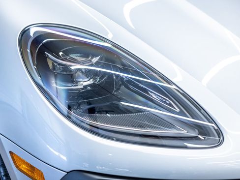 New 2026 Porsche Macan Turbo AWD/4WD image 13