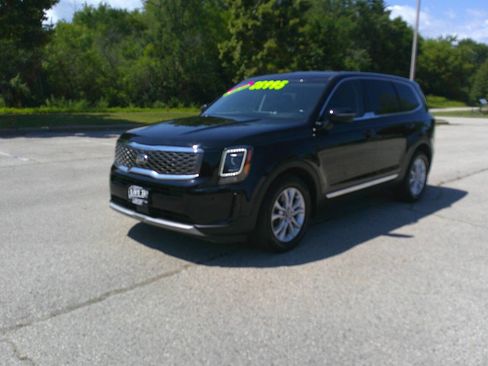 Used 2021 Kia Telluride LX image 2