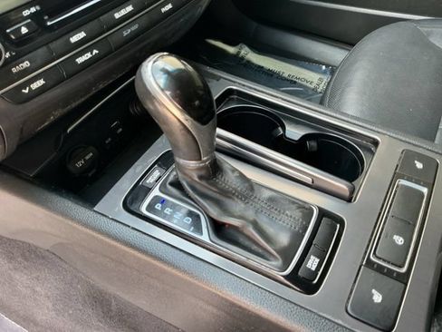 Used 2015 Hyundai Genesis 3.8 AWD/4WD image 30