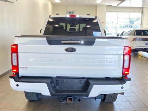 Used 2022 Ford F250 Lariat w/ Black Appearance Package AWD/4WD image 6