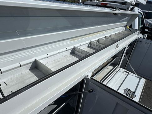 Used 2023 Ford F250 XL w/ XL Chrome Package image 10