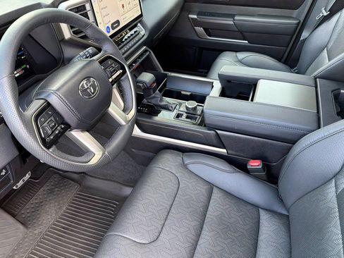 Used 2024 Toyota Sequoia SR5 w/ SR5 Premium Package AWD/4WD image 9