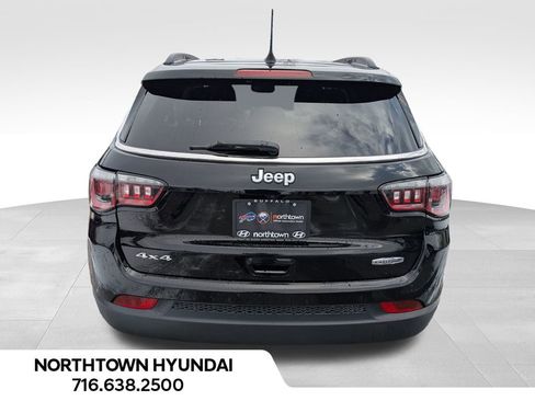 Used 2018 Jeep Compass Latitude w/ Popular Equipment Group image 11
