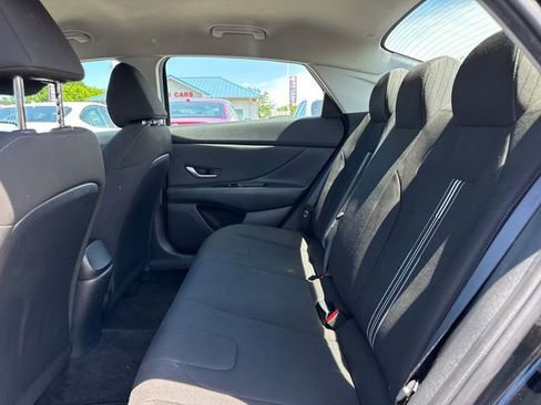Used 2023 Hyundai Elantra SEL w/ Convenience Package FWD image 11