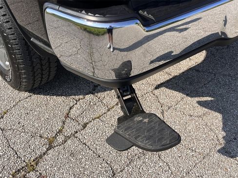 Used 2024 RAM 2500 Tradesman w/ Chrome Appearance Group image 9