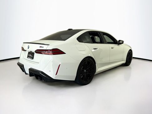 Used 2025 BMW M5 w/ Carbon Package AWD/4WD image 7