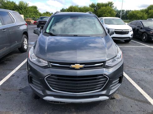 Used 2018 Chevrolet Trax LT FWD image 2