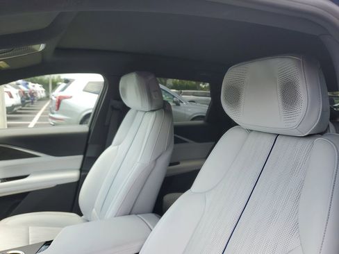 Certified 2024 Cadillac Lyriq Luxury AWD/4WD image 20