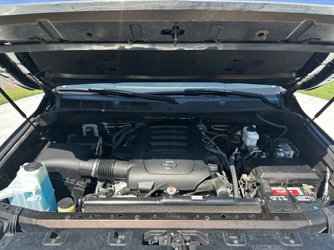 Used 2021 Toyota Tundra 1794 Edition image 34