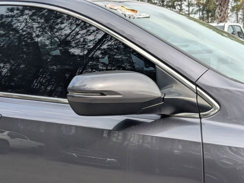 Used 2022 Honda CR-V EX-L image 10