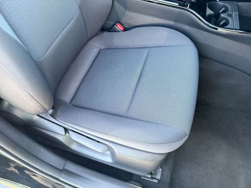 Used 2024 Toyota Prius Limited image 12