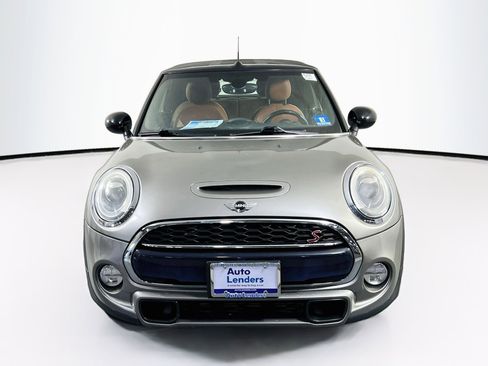 Used 2017 MINI Cooper S FWD image 2