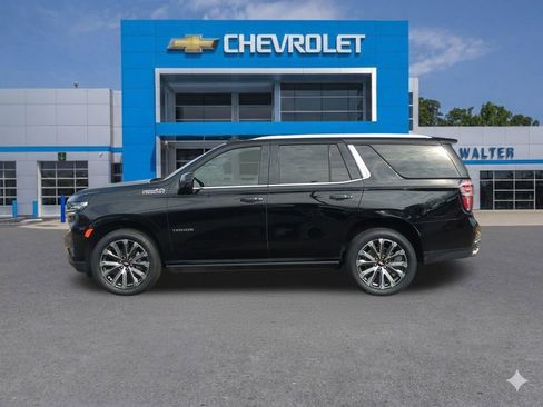 Used 2023 Chevrolet Tahoe High Country image 2