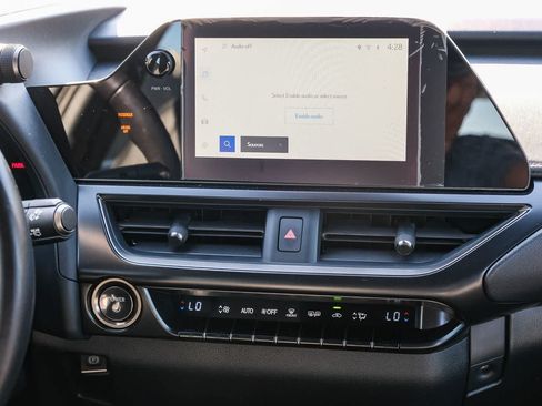 Used 2025 Lexus UX 300h FWD image 14