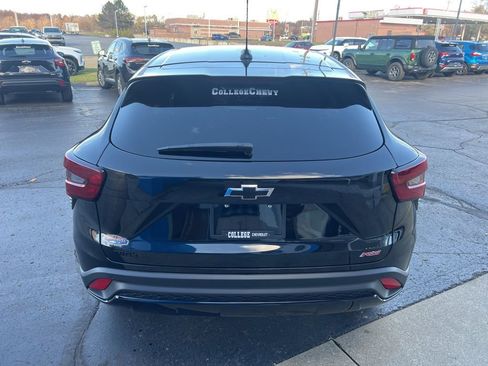 New 2026 Chevrolet Trax RS w/ Driver Confidence Package image 7