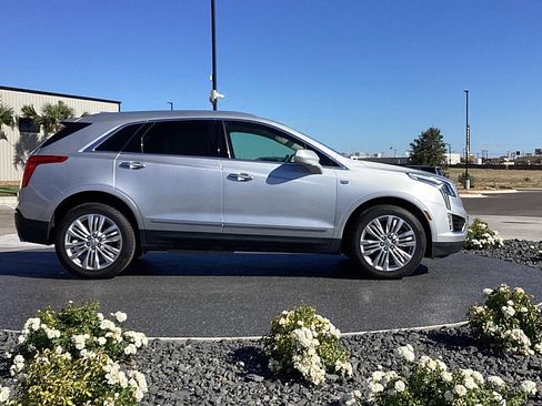 Used 2019 Cadillac XT5 Premium Luxury image 4