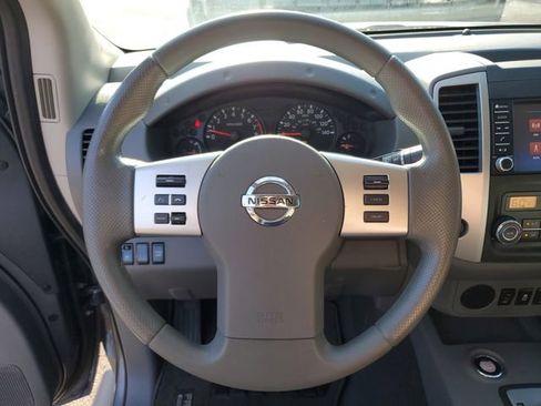 Used 2021 Nissan Frontier SV w/ Midnight Edition Floor Mats image 21