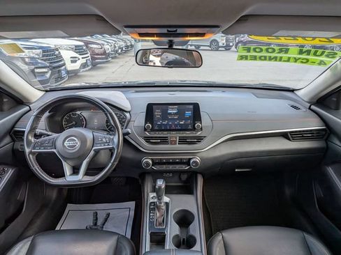 Used 2022 Nissan Altima 2.0 SR FWD image 17