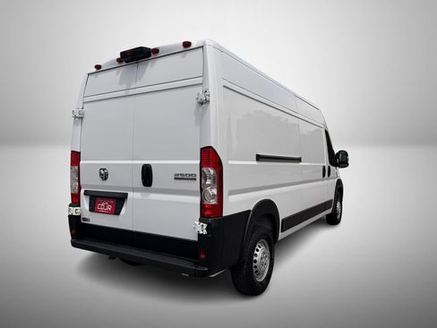 Used 2025 RAM ProMaster 2500 w/ Convenience Group FWD image 4