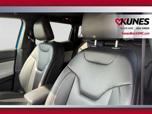 Used 2025 Jeep Compass Limited AWD/4WD image 18