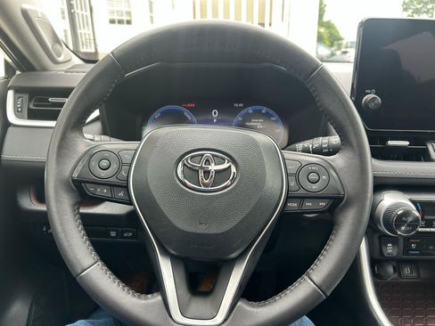 Used 2023 Toyota RAV4 Limited AWD/4WD image 11