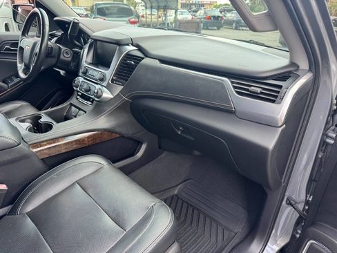Used 2019 Chevrolet Tahoe LS RWD image 13