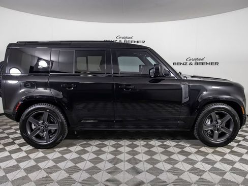 Used 2024 Land Rover Defender 110 X-Dynamic SE AWD/4WD image 3