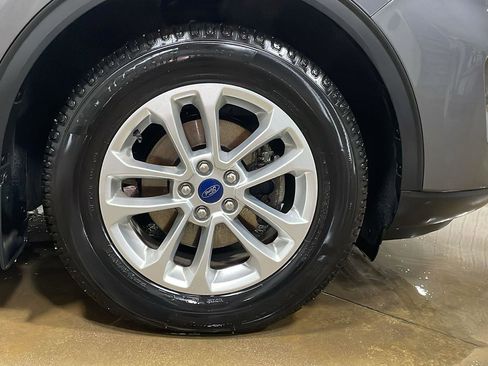 Certified 2021 Ford Escape SE w/ Cold Weather Package image 5