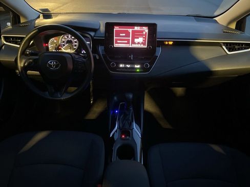 Used 2022 Toyota Corolla LE w/ Carpet Mat Package (TMS) image 8
