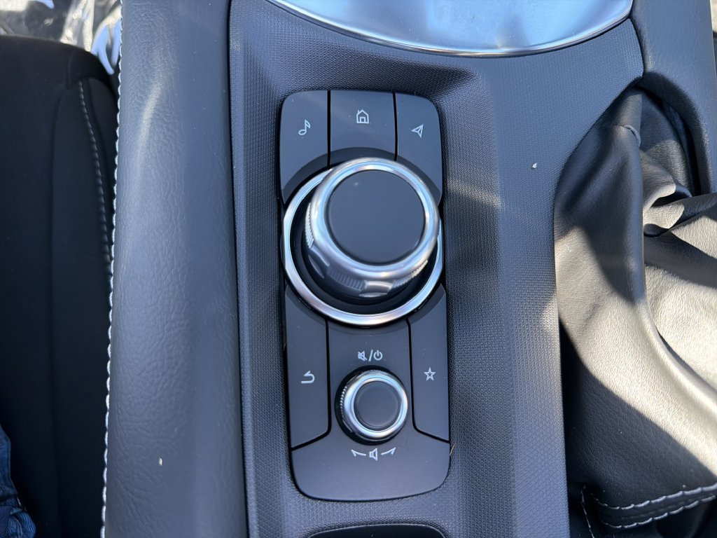 New 2026 MAZDA MX-5 Miata Club w/ Interior Package RWD image 9
