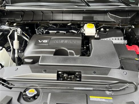 Used 2022 Nissan Pathfinder Platinum w/ Cargo Package image 9