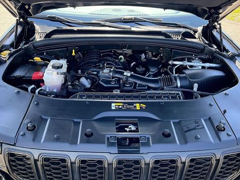 Used 2021 Jeep Grand Cherokee L Laredo AWD/4WD image 9