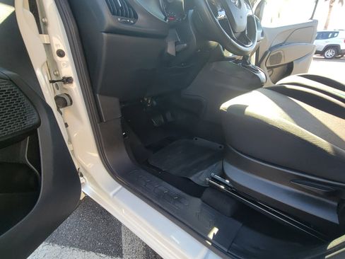 Used 2021 RAM ProMaster City Tradesman SLT image 19