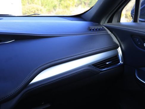 Used 2023 Cadillac XT4 Premium Luxury image 25