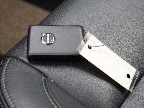 Used 2021 Volvo XC40 T4 Momentum image 31