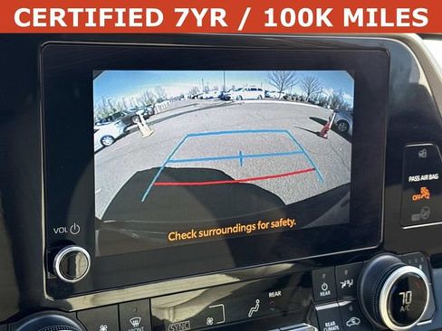 Used 2024 Toyota Highlander XLE image 21