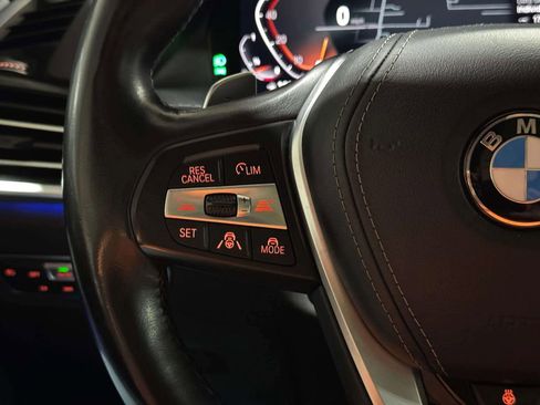 Used 2019 BMW X5 xDrive40i w/ Premium Package AWD/4WD image 9