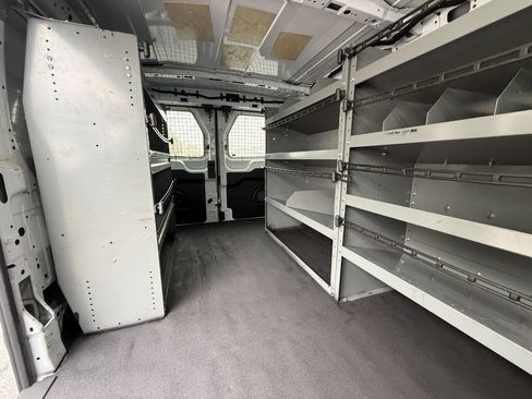 Used 2021 Ford Transit 250 Low Roof AWD image 10