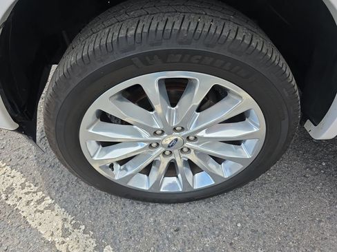 Used 2019 Ford F150 Limited AWD/4WD image 39