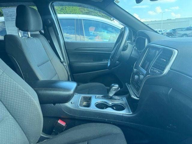 Certified 2018 Jeep Grand Cherokee Laredo AWD/4WD image 12