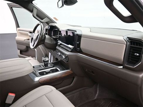 Used 2023 GMC Sierra 1500 SLT image 24