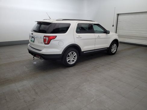 Used 2018 Ford Explorer XLT w/ Equipment Group 202A AWD/4WD image 10