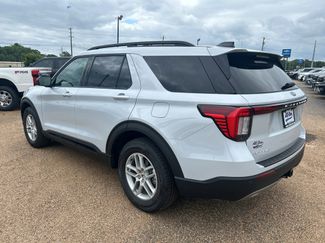 New 2026 Ford Explorer Active RWD video 2