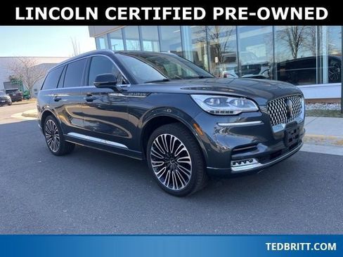 Used 2023 Lincoln Aviator Black Label w/ Class IV Trailer Tow Package image 1