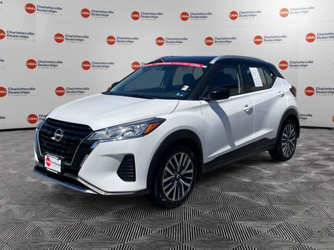 Used 2023 Nissan Kicks SV FWD image 1