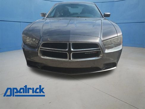 Used 2014 Dodge Charger SE RWD image 1